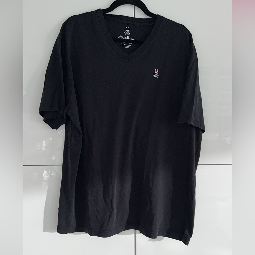 Barely used mens psycho bunny v neck tee, size 8 black